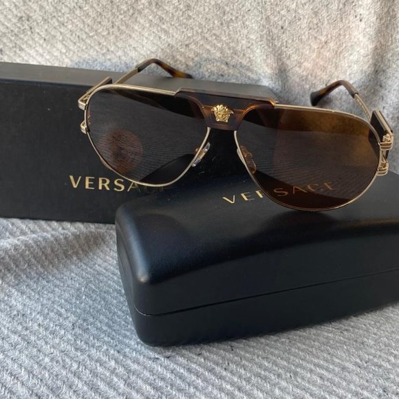 Versace Sunglasses VE2252 - Picture 6 of 7